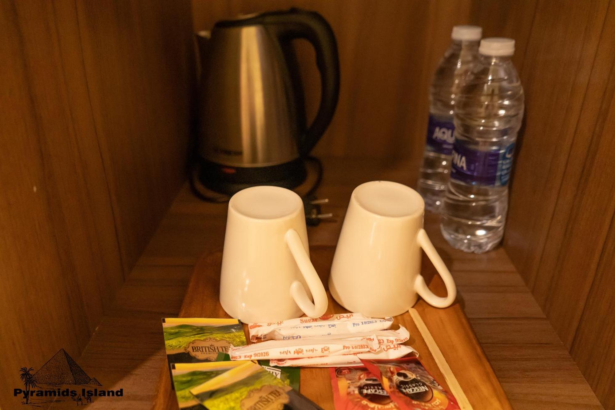 Pyramids Island Bed & Breakfast Kafrat al Jabal ภายนอก รูปภาพ