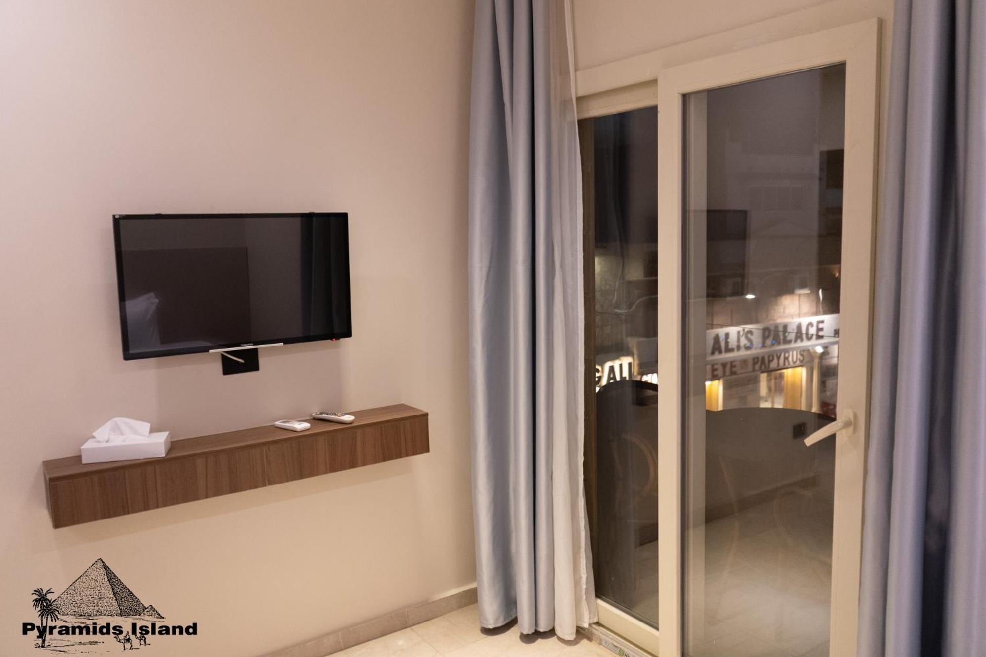 Pyramids Island Bed & Breakfast Kafrat al Jabal ภายนอก รูปภาพ