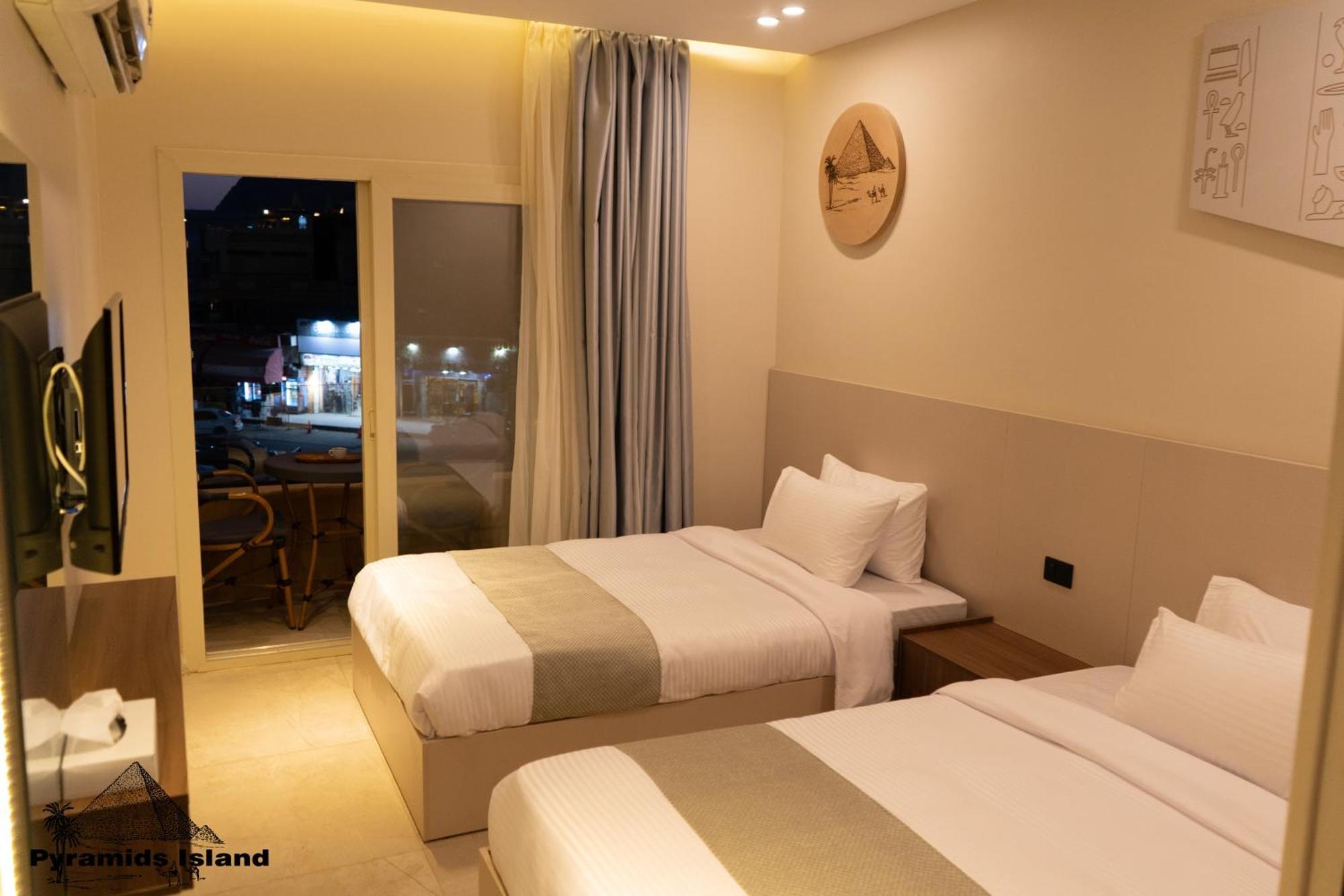 Pyramids Island Bed & Breakfast Kafrat al Jabal ภายนอก รูปภาพ